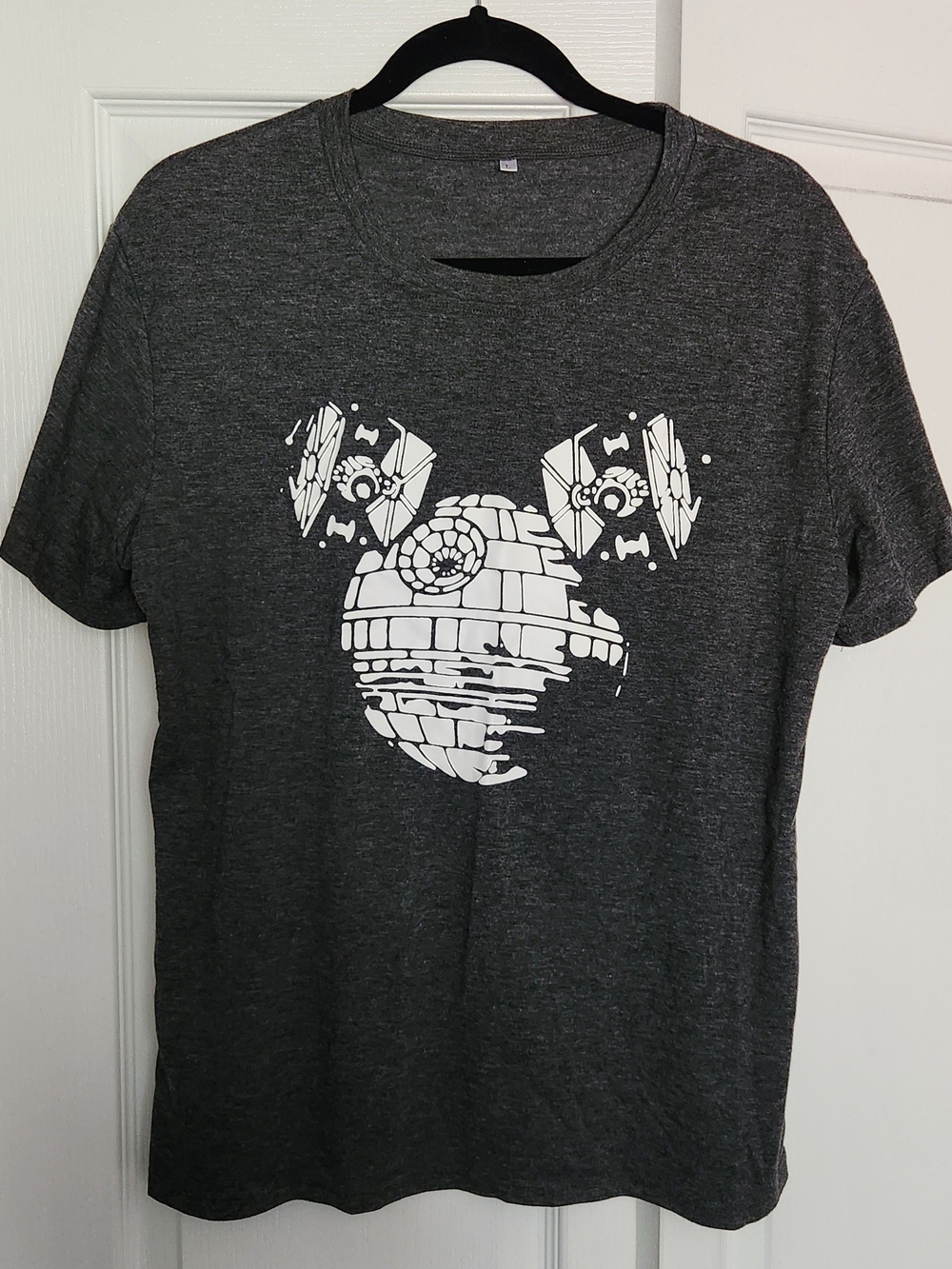 Disney/Star Wars Men's Dark Gray Graphic Crewneck T-Shirt
